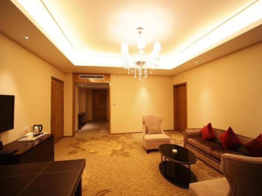 Haiyang Shenglong Jianguo Hotel Hai-yang-hsien Exterior foto